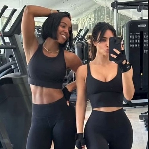 Kim-Kardashian-42-shows-off-her-abs-as-she-trains-with-Beyonces-former-bandmate-Kelly-Rowland