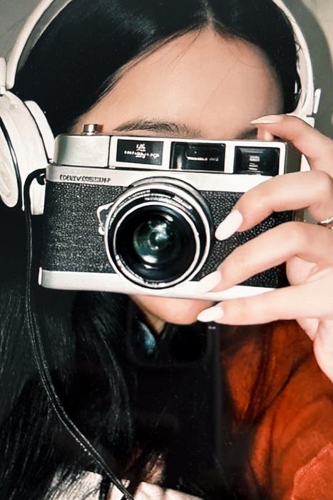 Best Vintage Filter to Create Old Photo Effect - Disposable Camera - Before