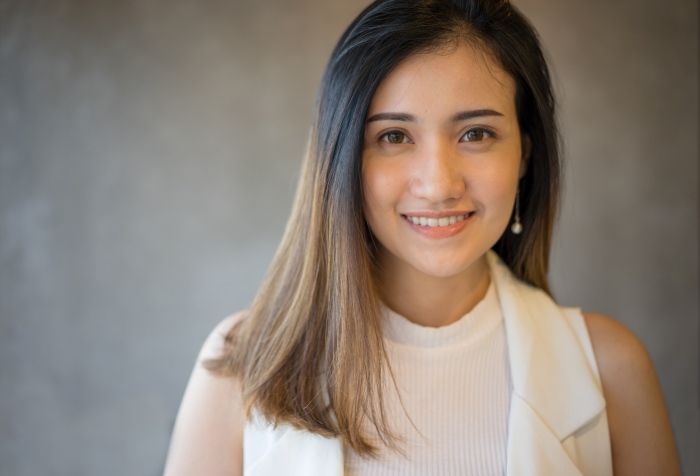 change hair color-ai hairstyle-before