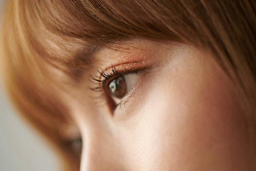 カラコンのデザインや色を選ぶコツ