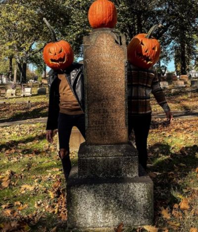 How to Make a Halloween PFP