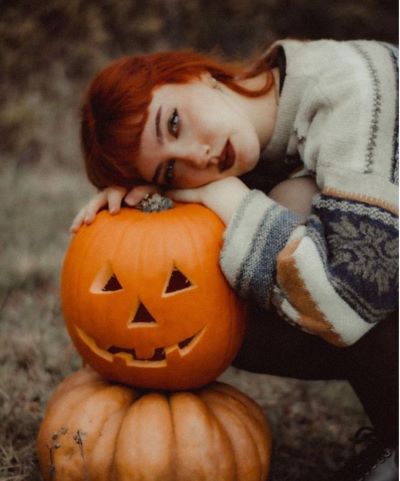 How to Make a Halloween PFP