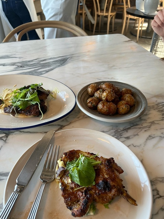 After Remove Unnecessary Things from a Photo with BeautyPlus