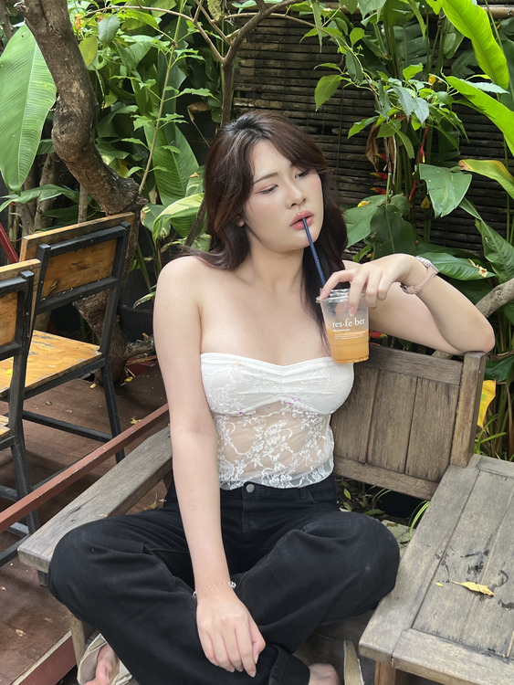 ปรับรูปร่างร่างกายใหม่-รีทัชร่างกายและใบหน้า-ก่อน