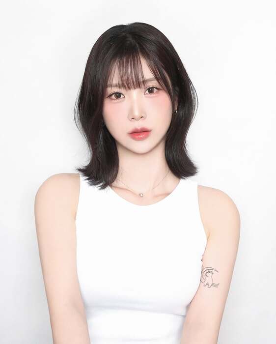 ghép áo sơ mi vào ảnh trên điện thoại-Ghép áo sơ mi vào ảnh trên điện thoại bằng tính năng ảnh thẻ